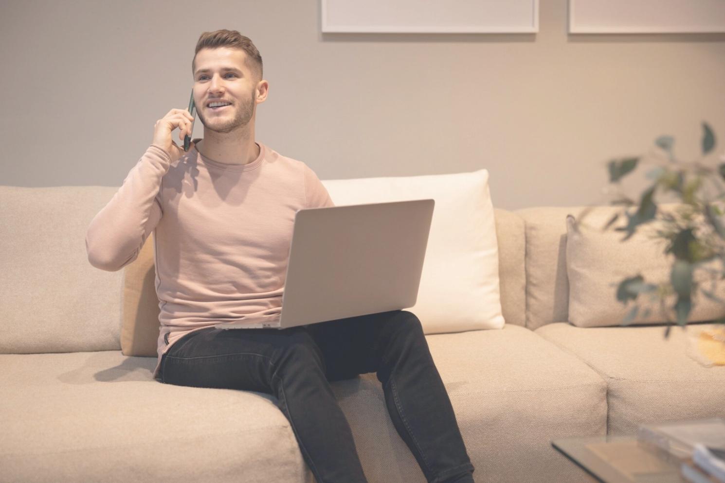 Équipe mariventoza travaillant sur l'analyse financière