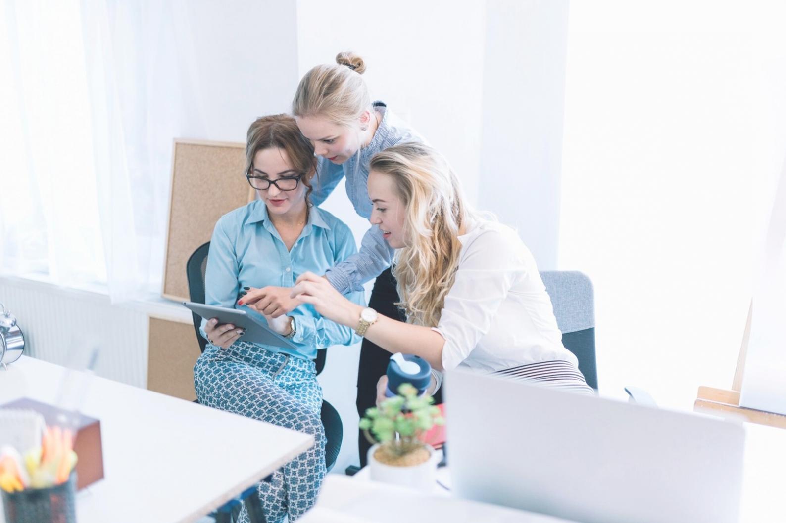 Environnement d'apprentissage moderne avec outils d'analyse financière